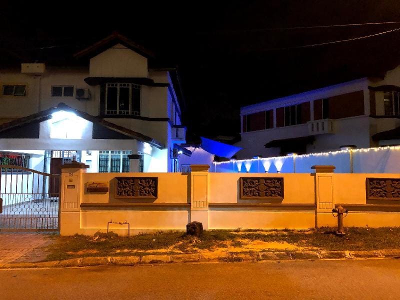 JB TOWN 5 Bedroom Villa with Private Pool Vacation rental in Johor Bahru