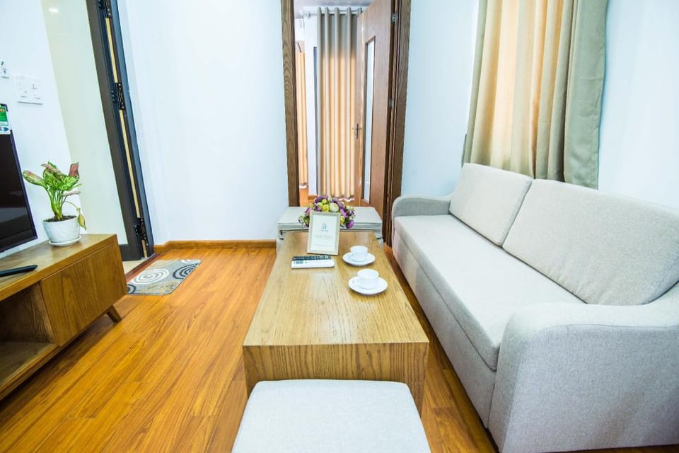 Long housing Japanese apartment on Linh Lang #03 Vacation rental in Hanoi