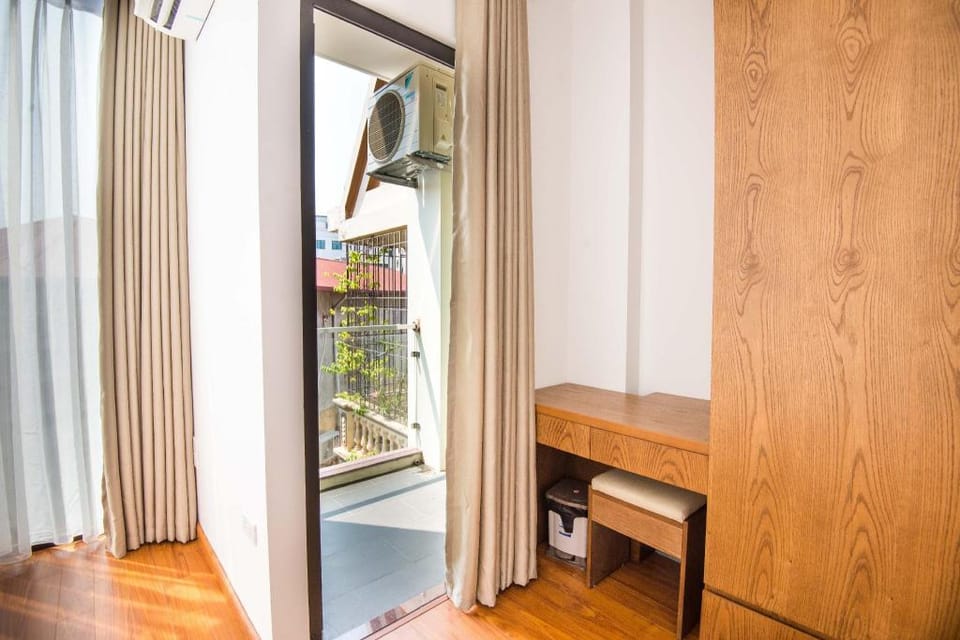 Long housing Japanese apartment on Linh Lang #03 Vacation rental in Hanoi