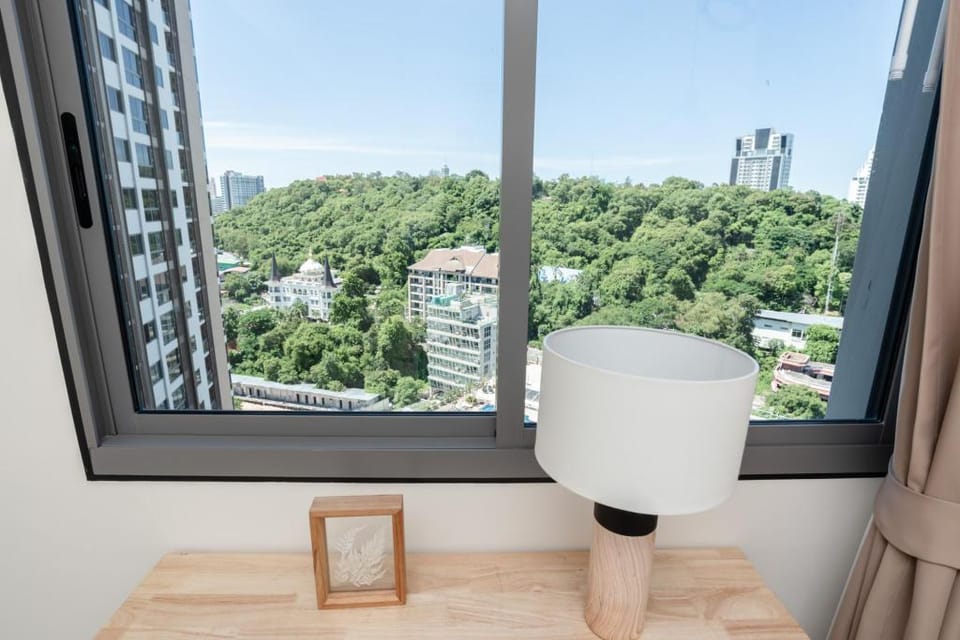 Premium Luxury 20F 10 min Walking Street 4PAX Apartment in Pattaya City
