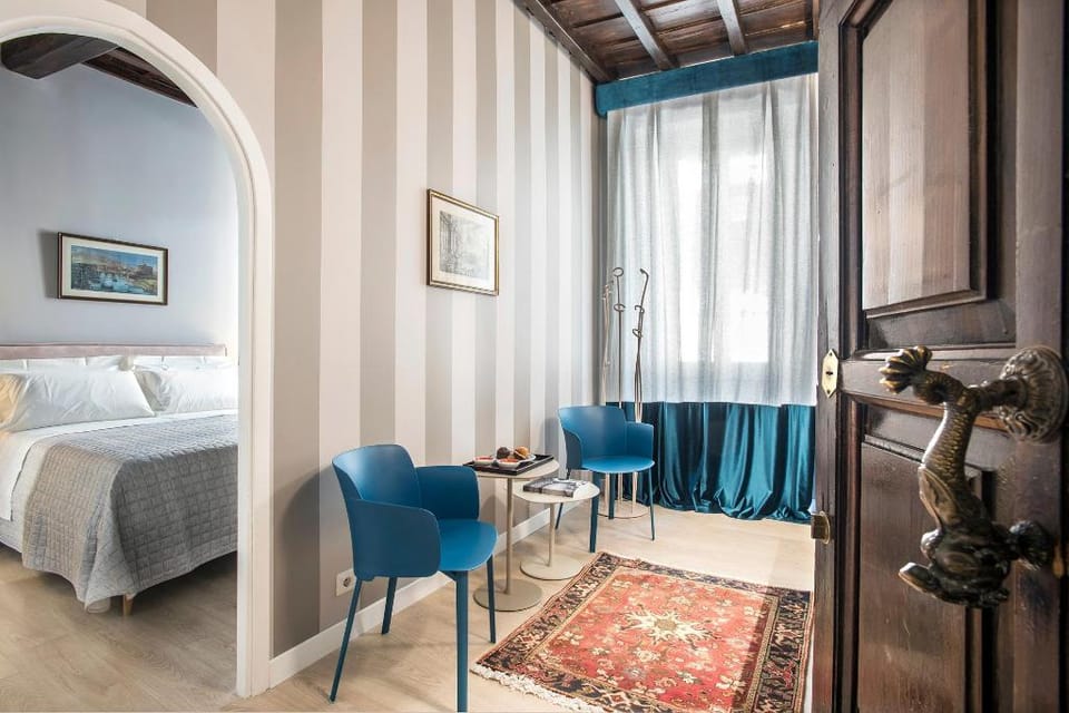 La Finestra su Fontana di Trevi - Charming View Apartment in Rome