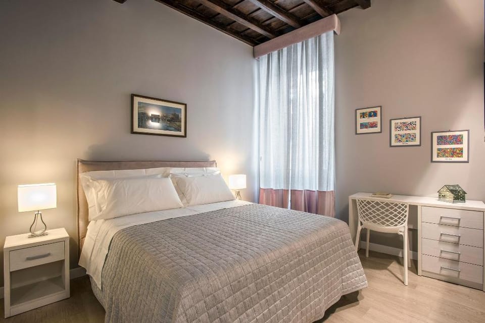 La Finestra su Fontana di Trevi - Charming View Apartment in Rome