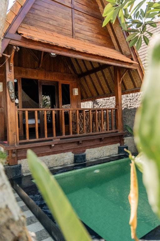 Yoki's Bungalows Bed and Breakfast in Pujut