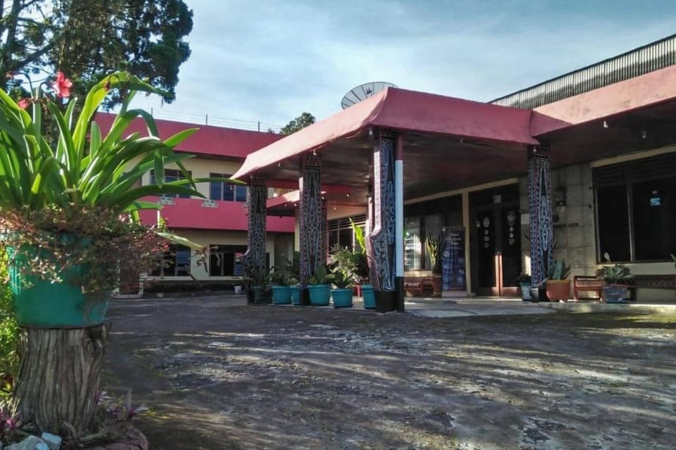 Hotel Olibert Parapat Ajibata Mitra RedDoorz Hotel in Indonesia