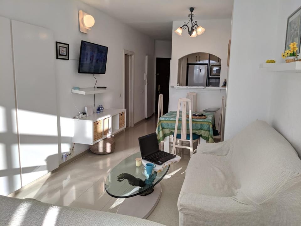Home Away in the Heart of Town Apartment in Torremolinos
