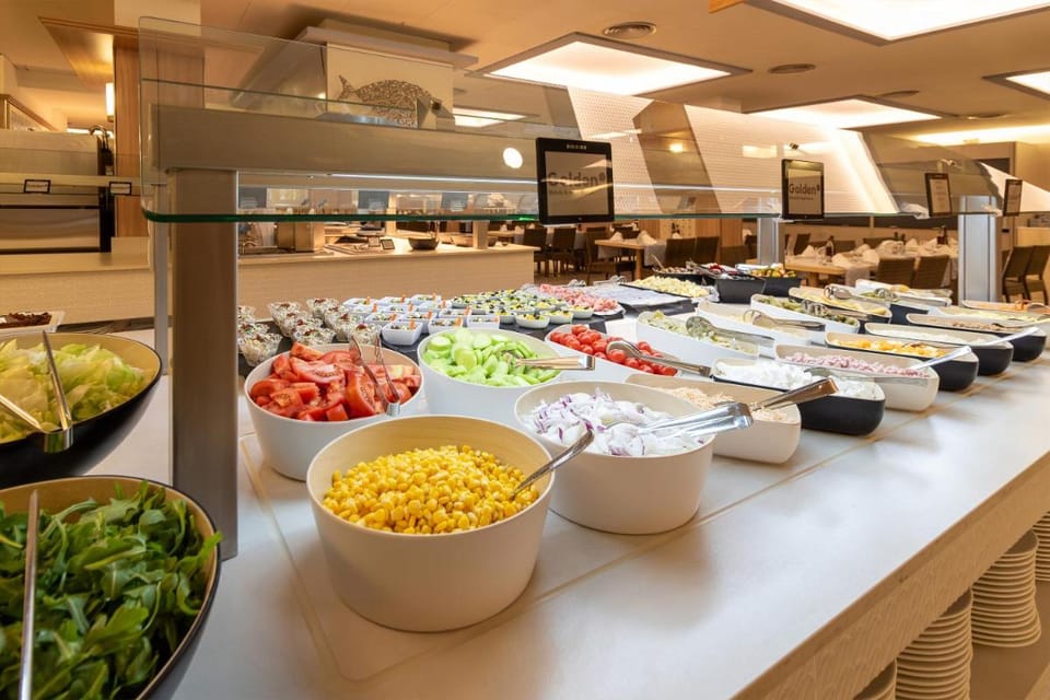 Golden Avenida Family Suites 4* Hotel in Salou
