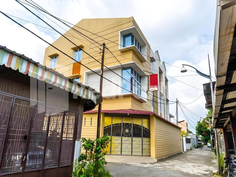 Adam Malik Guesthouse near Regale ICC Medan Mitra RedDoorz Hotel in Indonesia