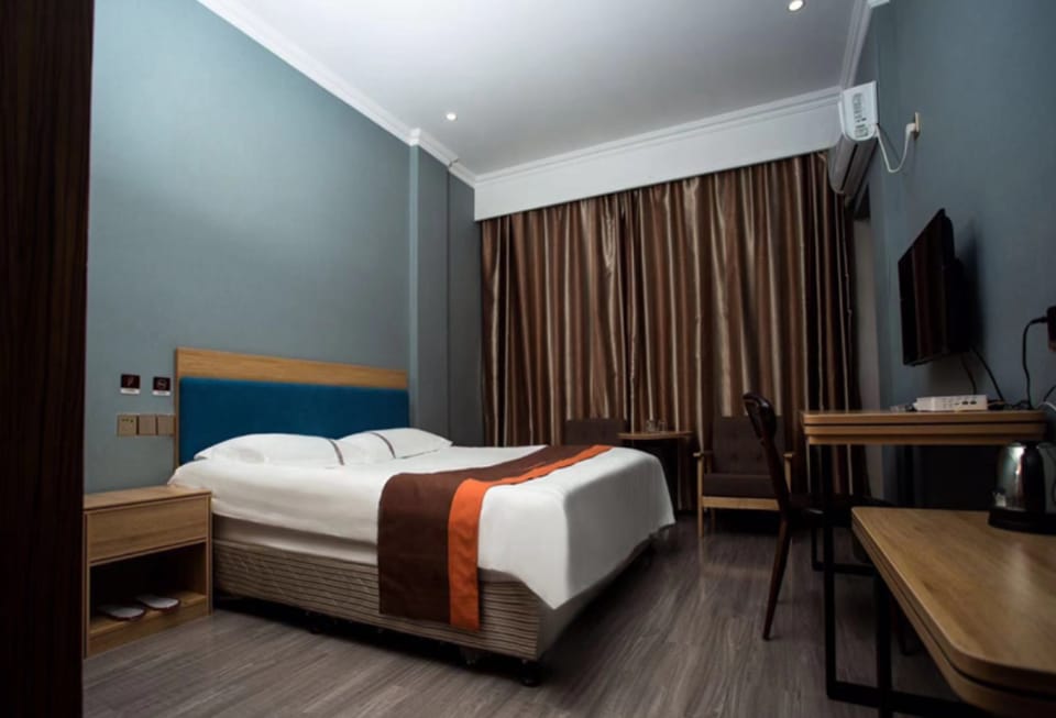 Jun Hotel Jiangsu Wuxi Jiangyin Changjing Passenger Station Hotel in Suzhou