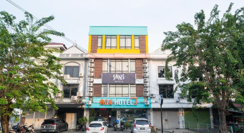 Sans Hotel Kupang Indah Surabaya Hotel in Surabaya