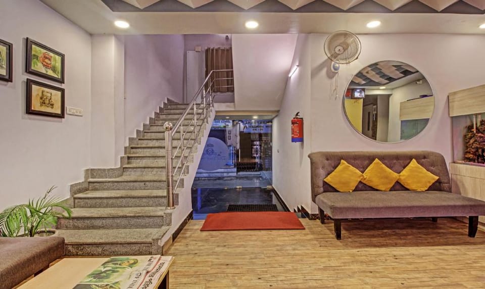 Hotel Royal Crowne Hotel in Kolkata