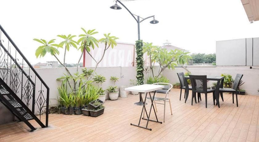 RedDoorz Plus @ Simpang USU Medan Hotel in Indonesia