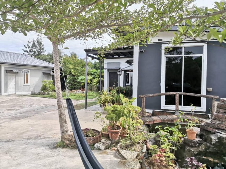 Cottage Double  Deluxe 5 Vacation rental in Kota Kinabalu