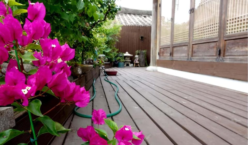 Jeonju Hanok Village Late Sleep Travel ★Entire House ★Hyanggyo-gil 155 - Chamdawon Vacation rental in South Korea
