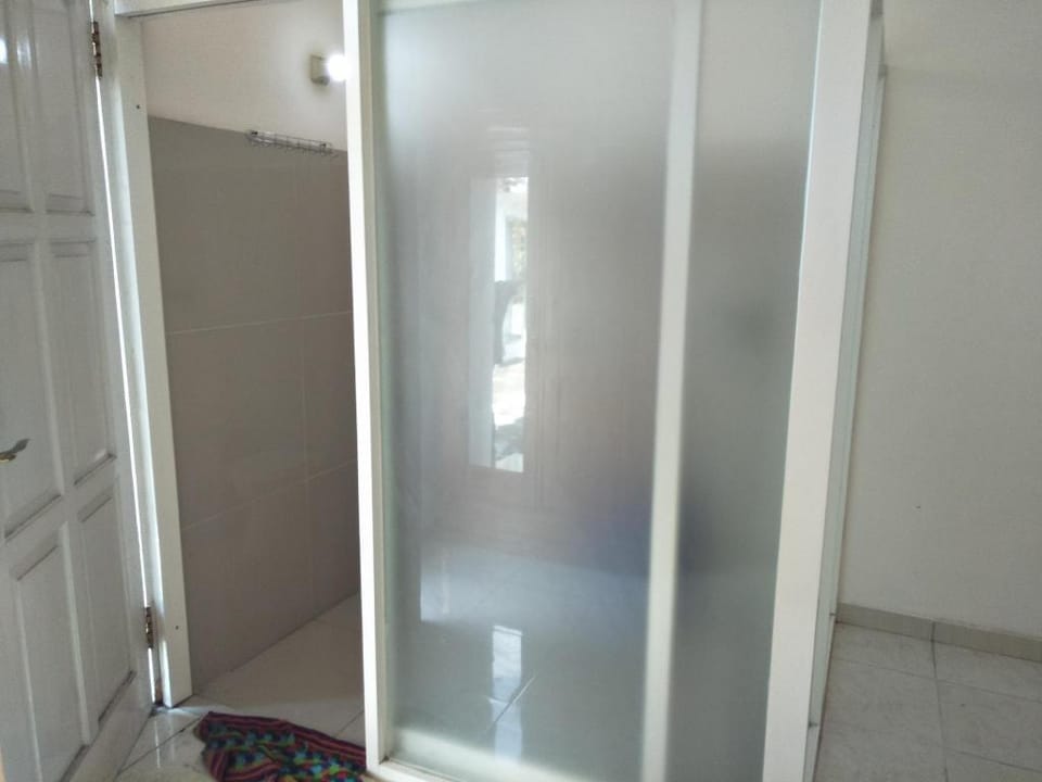 Hadam Kost eksklusif Vacation rental in East Java