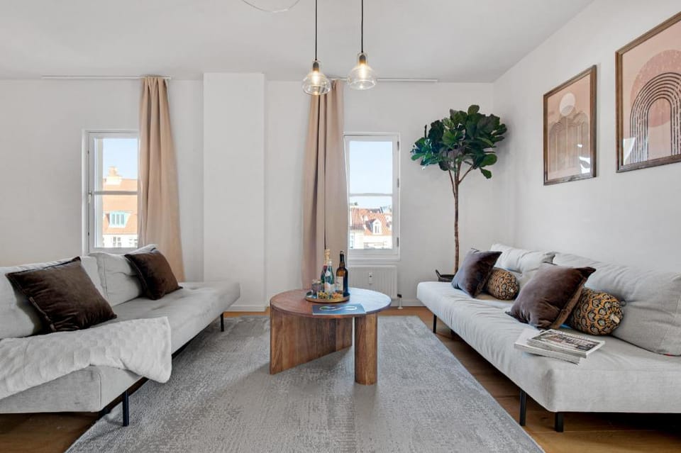 Two-bedroom Apartment in the Iconic Historical Part of Copenhagen Apartment in Copenhagen