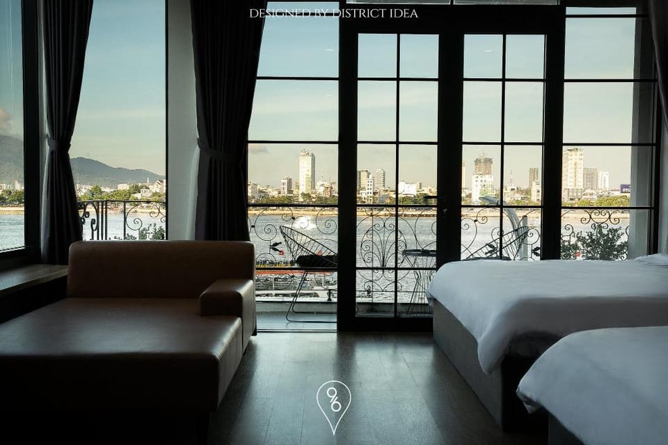 Modern Riverfront Balcony Apartment Apartment in Da Nang