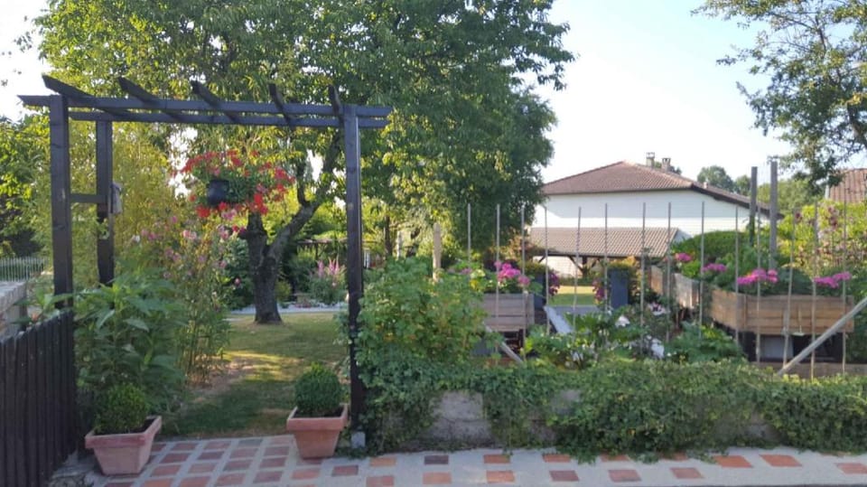 LA  ROSERAIE  -  suite tout confort de 70M2 Vacation rental in Grand Est