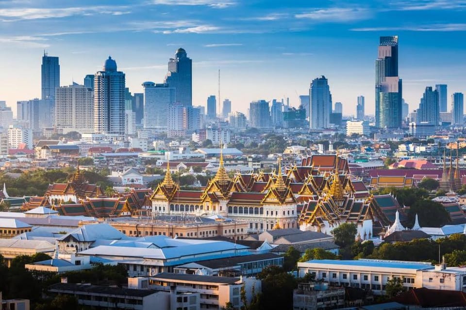One Bd rm Apt, Bangkok view, 2-3 min walk to BTS Apartment in Bangkok