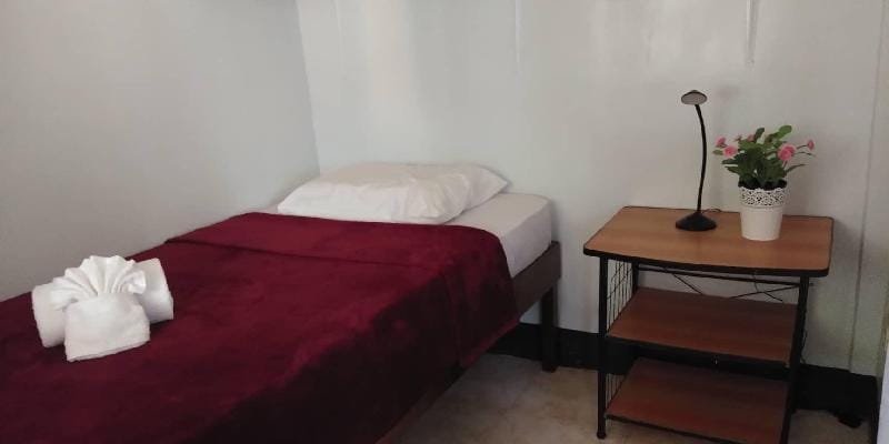 Unit 1 good 1 to 4 persons Vacation rental in Northern Mindanao