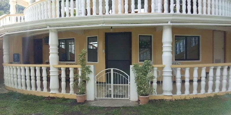 Unit 1 good 1 to 4 persons Vacation rental in Northern Mindanao