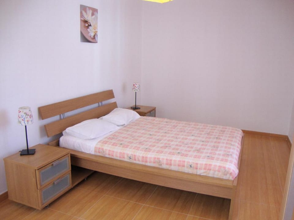 Recent villa, located in a quiet residential area, 2km from the center Vacation rental in Ponta Delgada