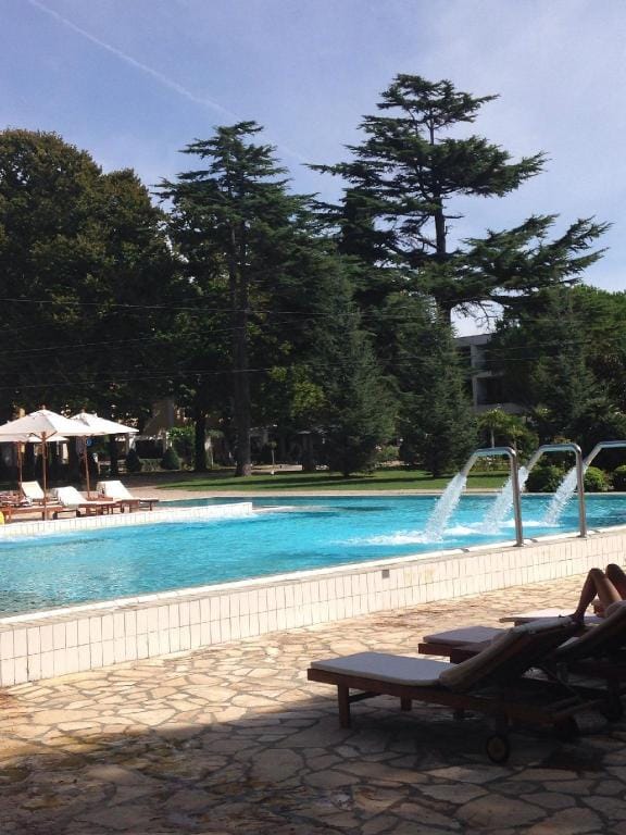 Apartment in villa, big garden, private pool, close to beach and Zadar town Apartment in Zadar