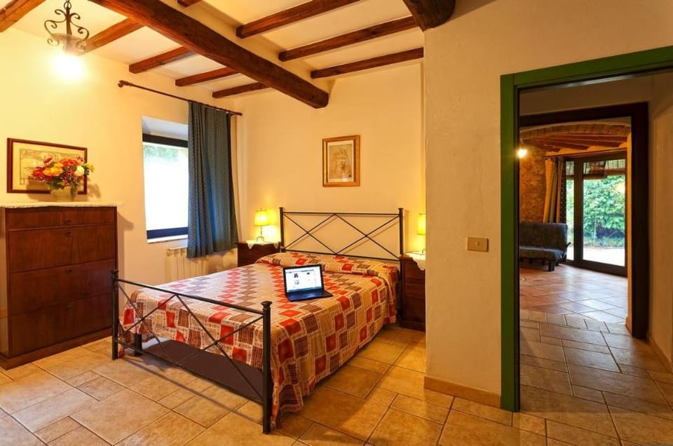 Idyllic old charming Cottage near Siena 10 km Villa in Tuscany