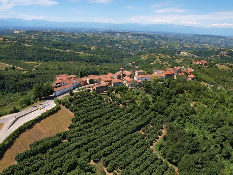 Apartment in the Langhe unesco 2014 World Heritage Site Apartment in Liguria