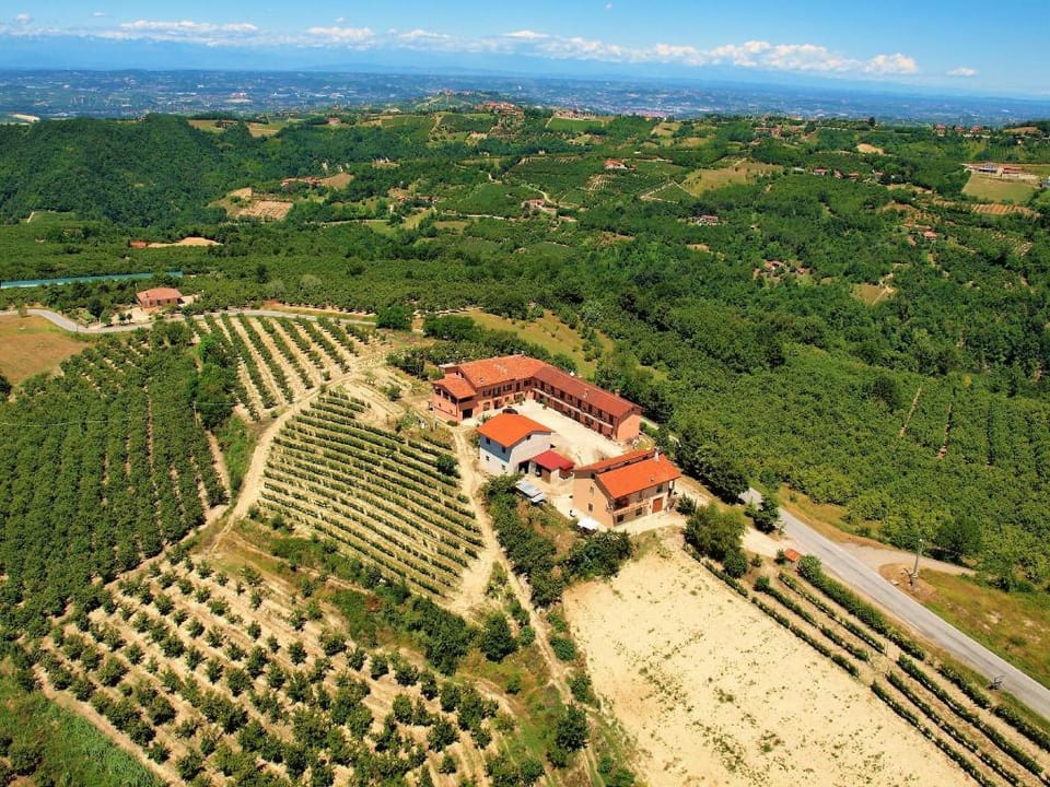 Apartment in the Langhe unesco 2014 World Heritage Site Apartment in Liguria