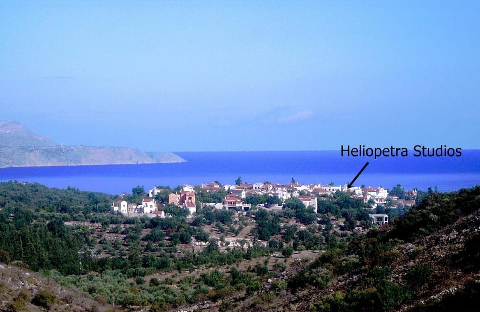 Crete holiday rental small village close to beaches -sharing a large pool Apartment in Crete
