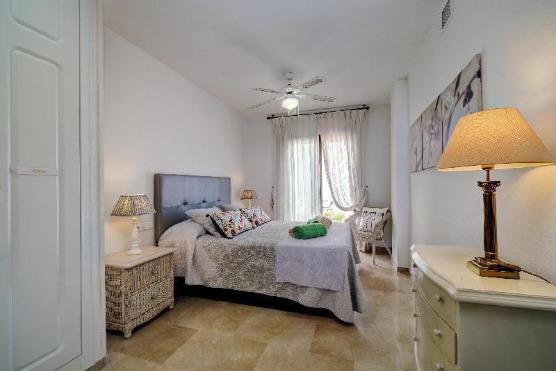 Apartment on the beach, Puerto de La Duquesa Apartment in Costa del Sol