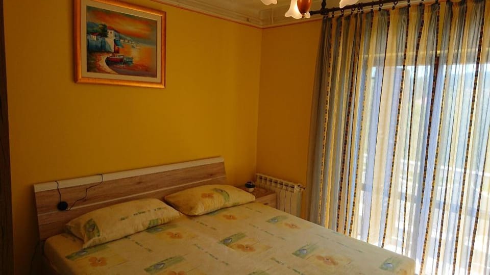 Beautiful Apartment With Balcony, Island Rab Apartment in Lika-Senj County