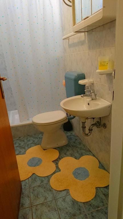 Beautiful Apartment With Balcony, Island Rab Apartment in Lika-Senj County