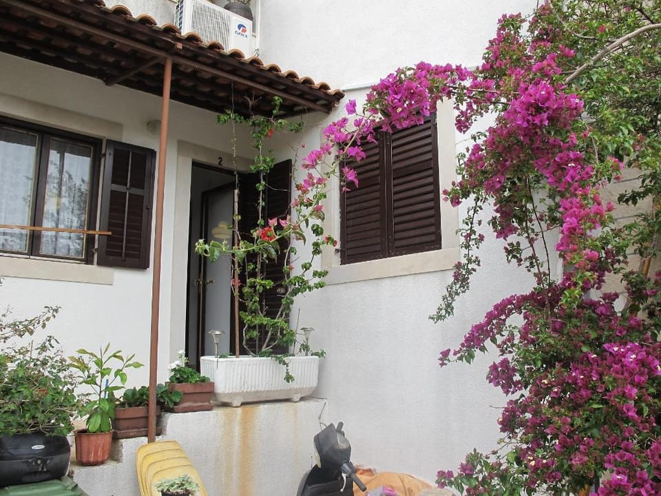 Lovely Apartment With See View -apartman Dimic 2 Apartment in Split-Dalmatia County