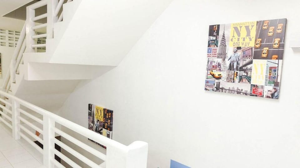 The White House Dongtarn Beach Jomtien Pattaya ll Apartment in Pattaya City