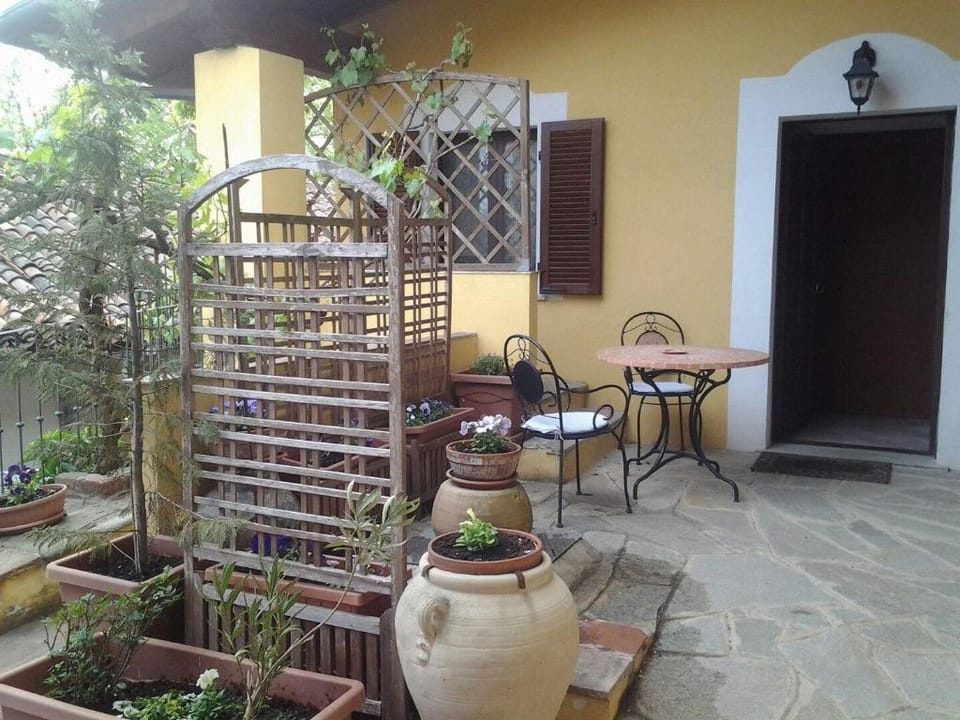 Appartamento Rosa rossa Vacation rental in Piedmont