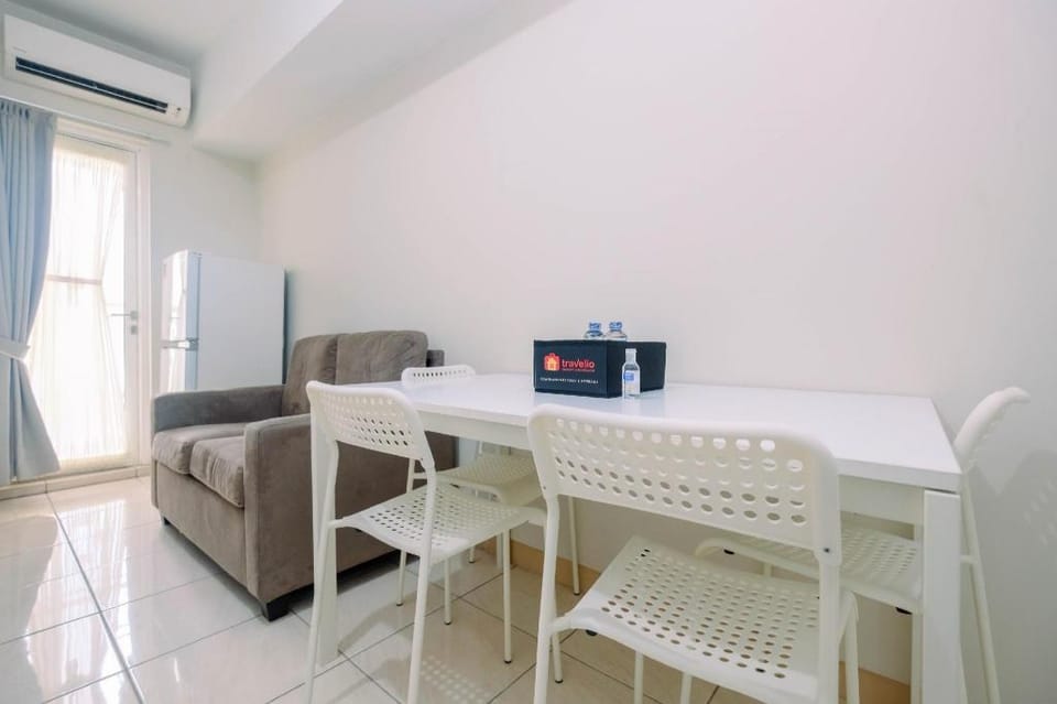 Cozy 2BR Springlake Summarecon Bekasi By Travelio Apartment in West Java