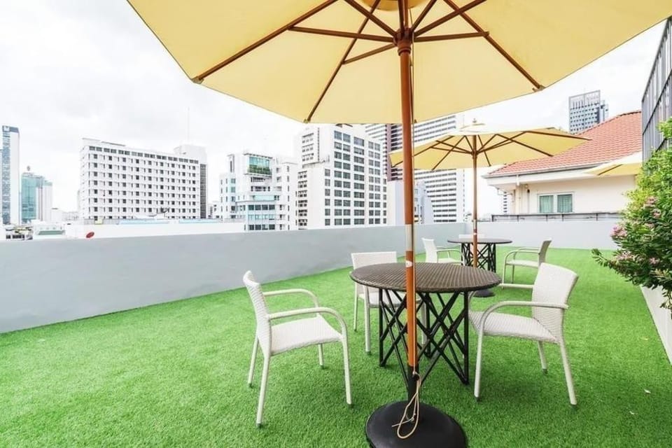 Dazzle Residence Apartment in Bangkok