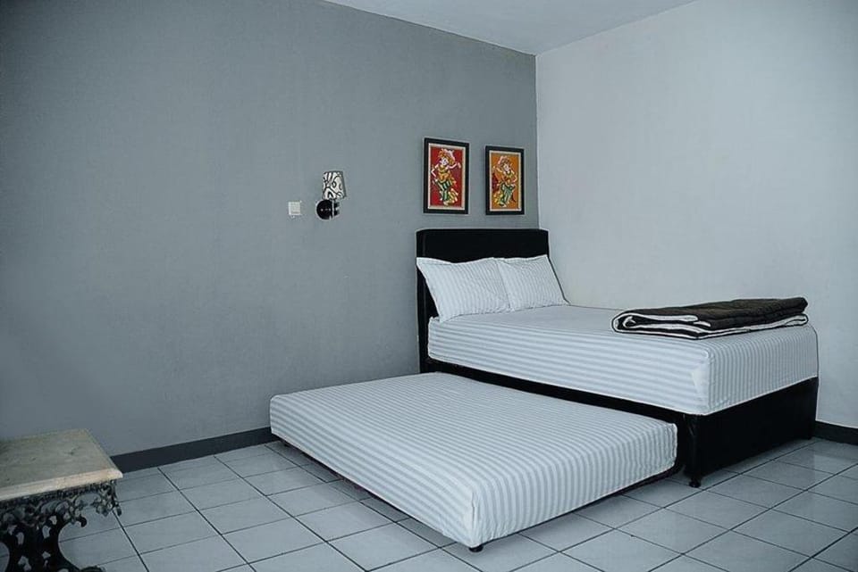 Hazelhouse 4 bedroom & pool villa bandung Vacation rental in Bandung
