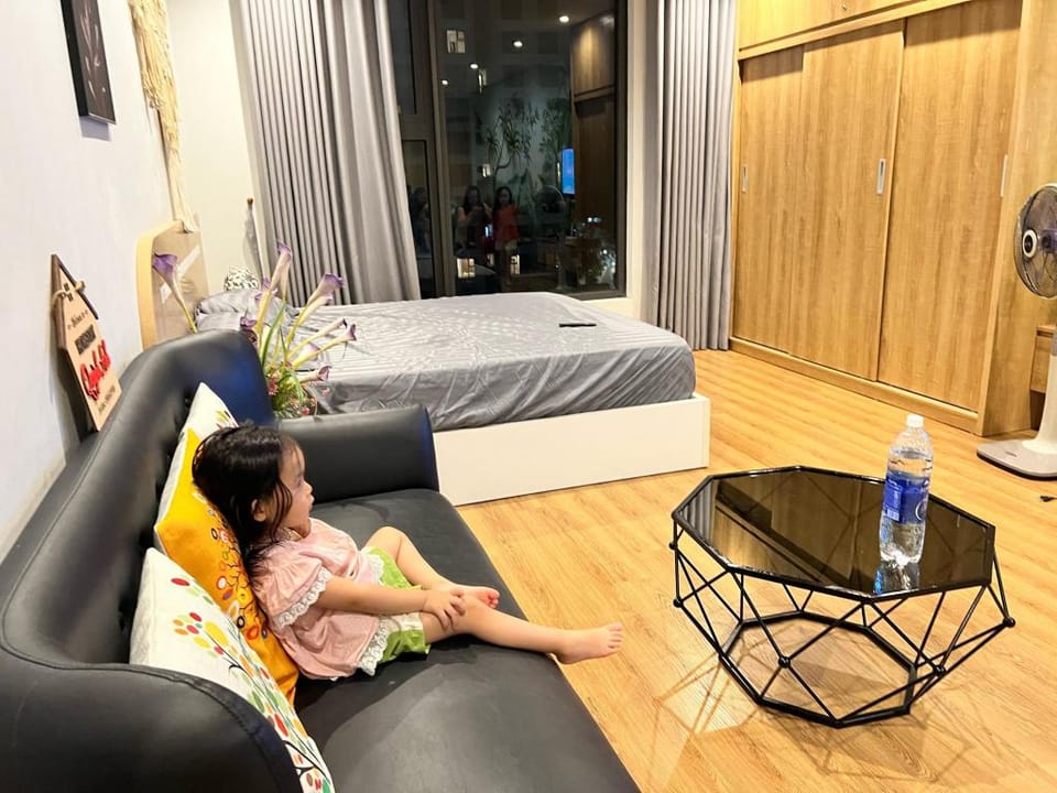 Quynh Anh Homestay - Greenbay Garden Halong Apartment in Laos