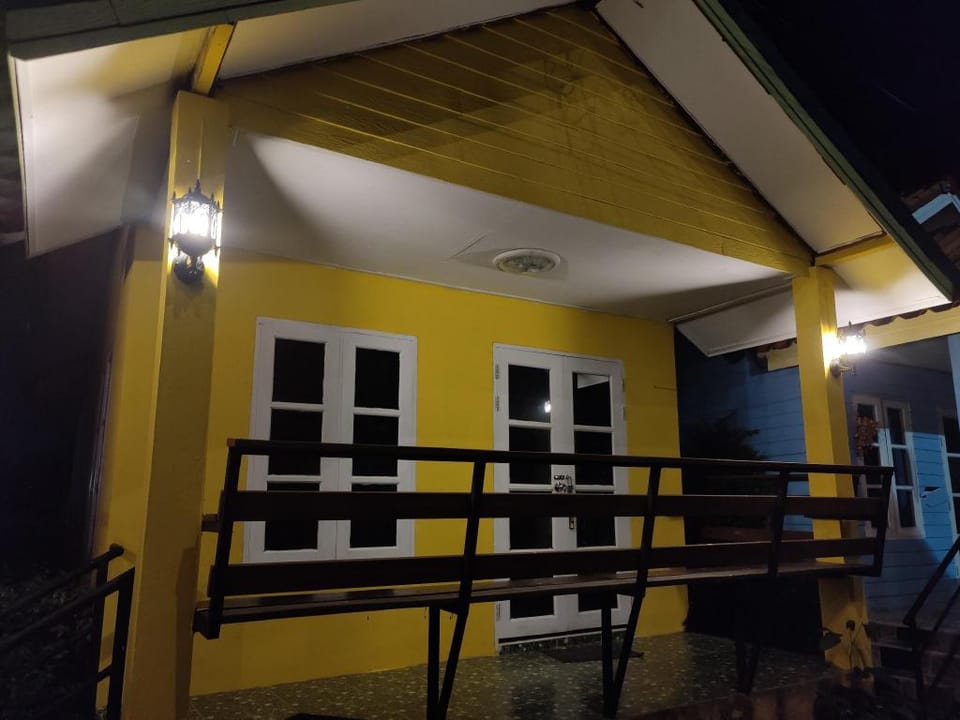Chaytung resort Vacation rental in Chon Buri Changwat