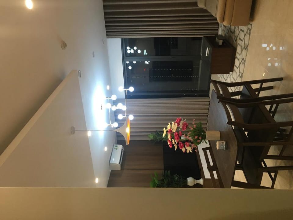 Vinhomes Dcapital Luxury Trần Duy Hưng Hanoi  Apartment in Laos