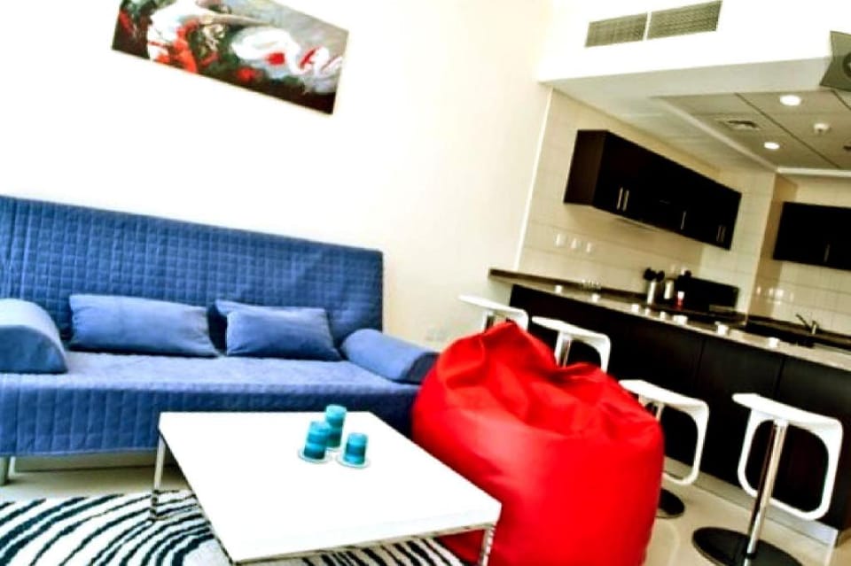 Entire house - 1br Dubai Marina View Apartment in Dubai