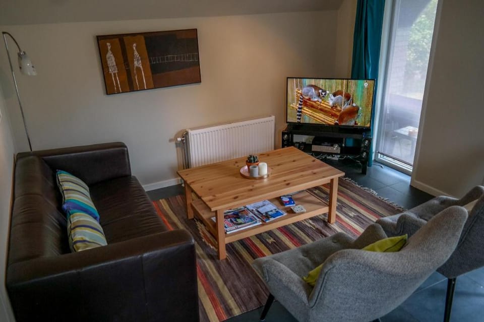 Entire house - 6 pers Modern holiday home Claudia with private fenced garden Vacation rental in Anjum