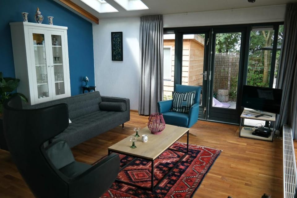 Entire house - 6 pers Lauwersmeer waterfront, Full equipped and modern house Vacation rental in Anjum
