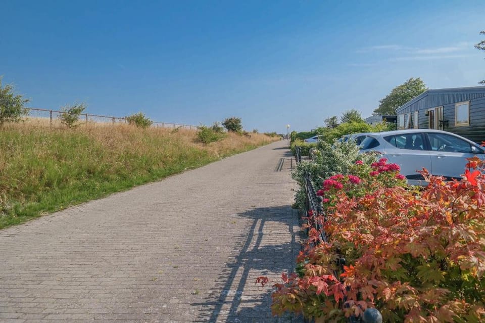 Entire house - 4 pers holiday home Gaby with own fishing spot and fenced garden Vacation rental in Anjum