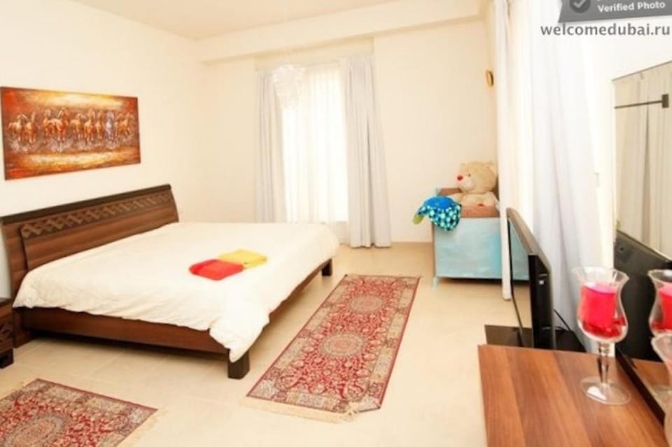 Entire house - 2br Beach front Sea View Apartment in Dubai