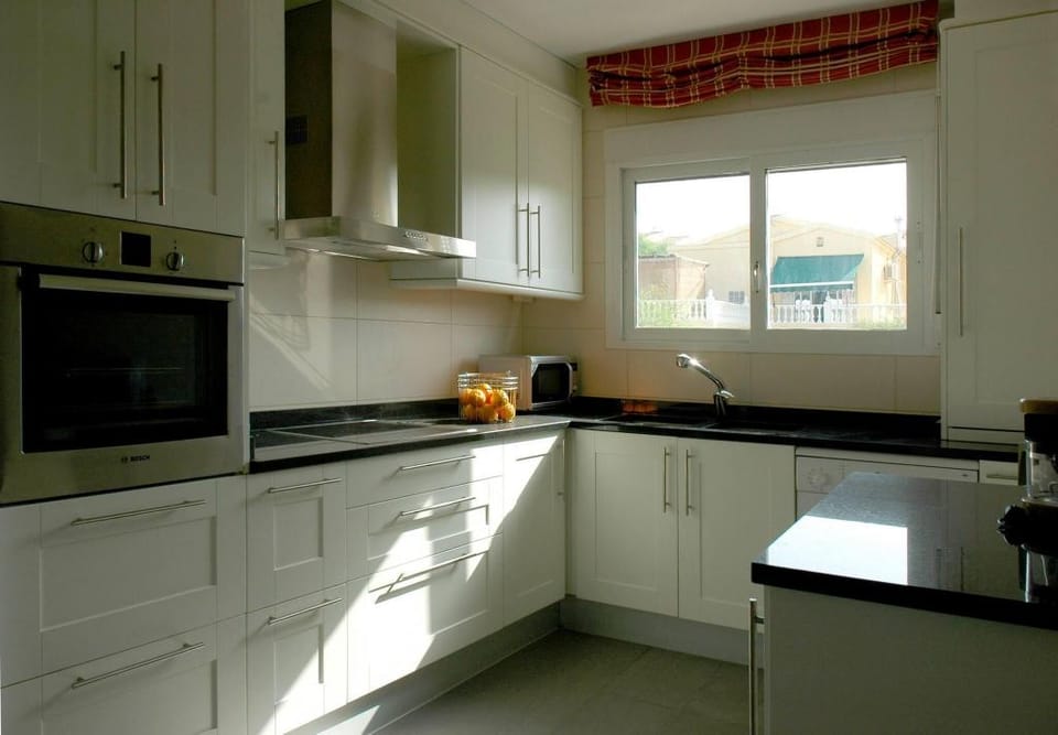 Beautiful Apartment For 4 People In Costa Blanca - Alicante Apartment in Vega Baja del Segura