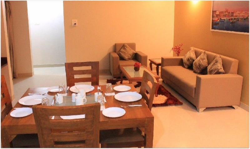 Sanitized 2bhk exclusive AC+TV+Bf+wfi@kharadi,pune Apartment in Pune