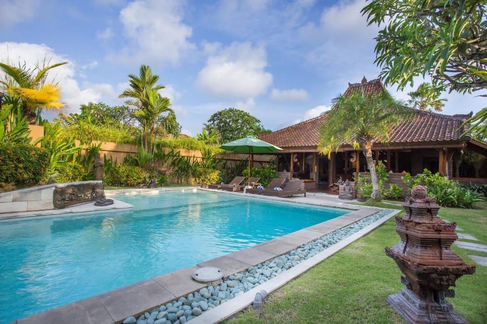 luxury 2 BR Private Pool Villa #YN7 Villa in Kuta